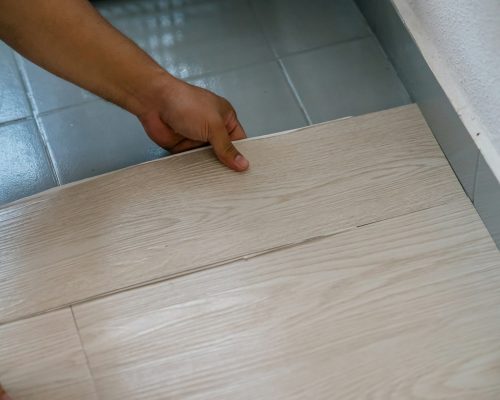 installing vinyl flooring